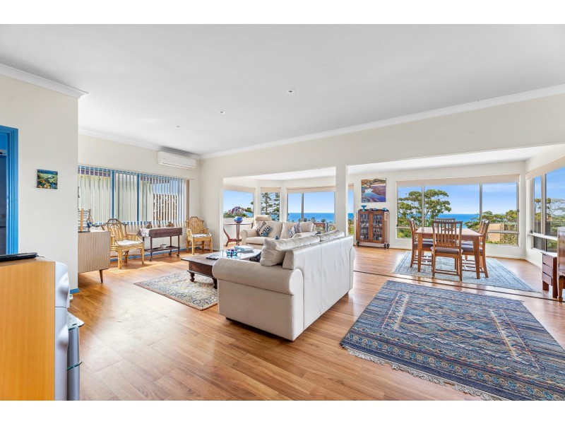 14 Jellicoe Road, Tuross Head NSW 2537