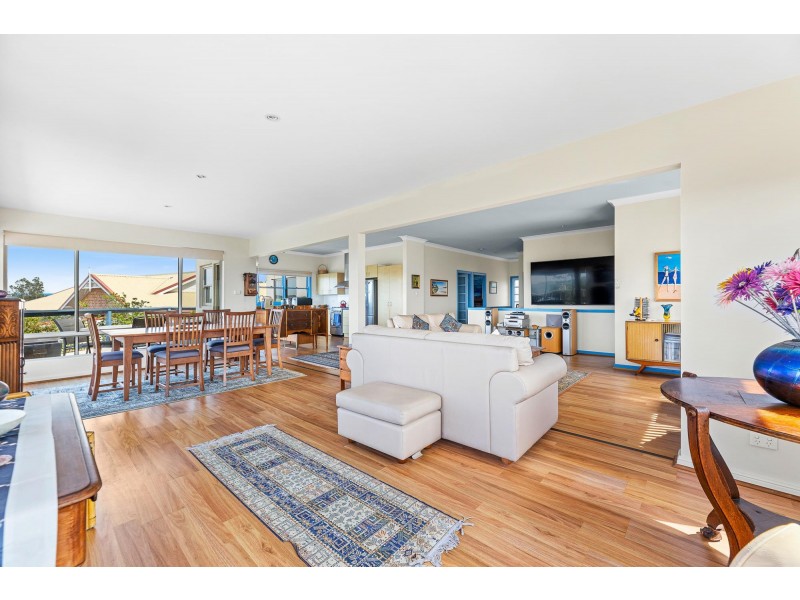 14 Jellicoe Road, Tuross Head NSW 2537
