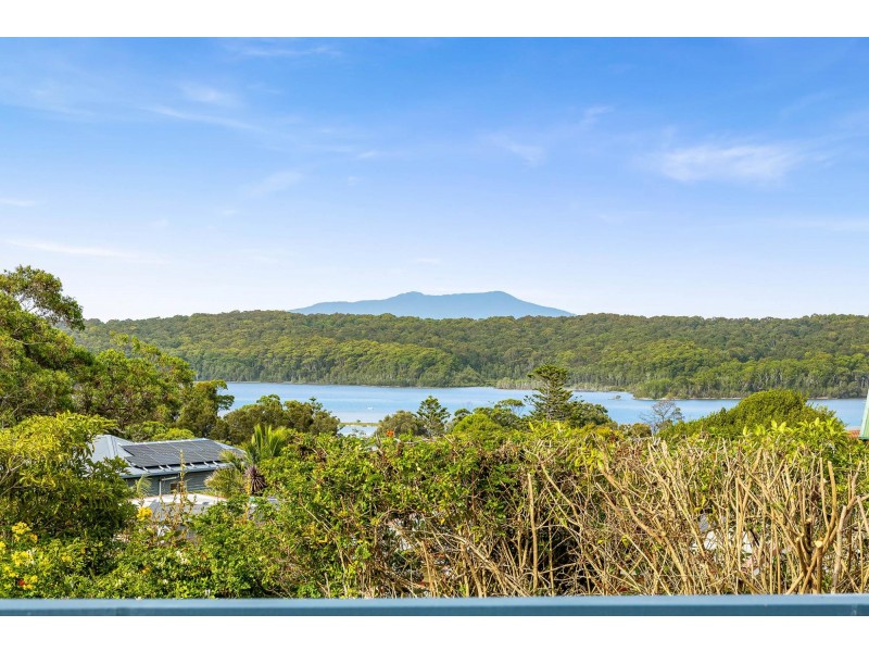 14 Jellicoe Road, Tuross Head NSW 2537