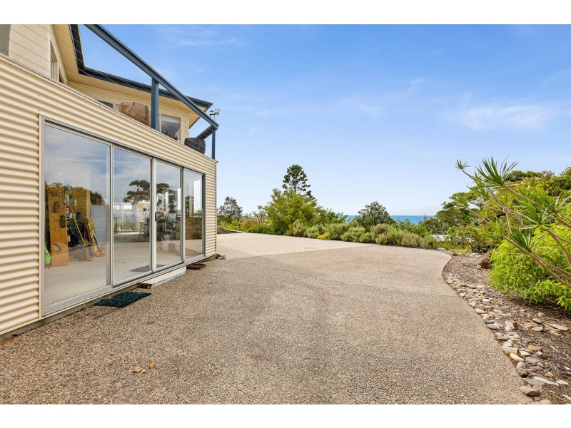 14 Jellicoe Road, Tuross Head NSW 2537