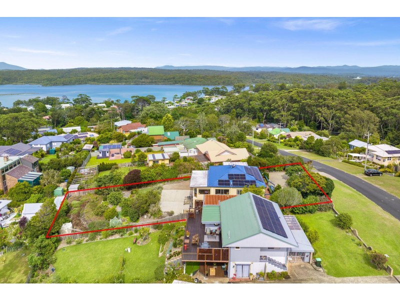 14 Jellicoe Road, Tuross Head NSW 2537