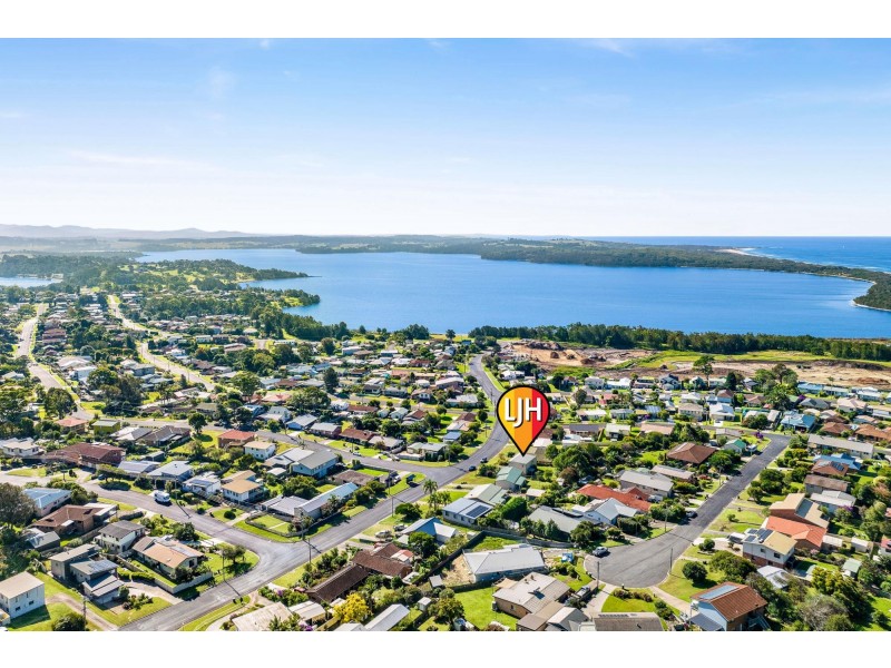 19 Anderson Avenue, Tuross Head NSW 2537