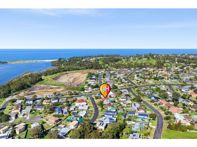 29 Meakin Street, Tuross Head NSW 2537