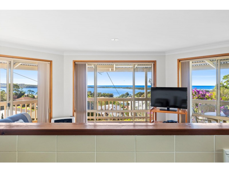 69 Coogee Street, Tuross Head NSW 2537