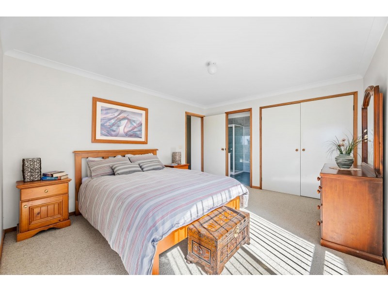 69 Coogee Street, Tuross Head NSW 2537