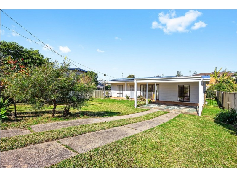 19 Evans Street, Tuross Head NSW 2537