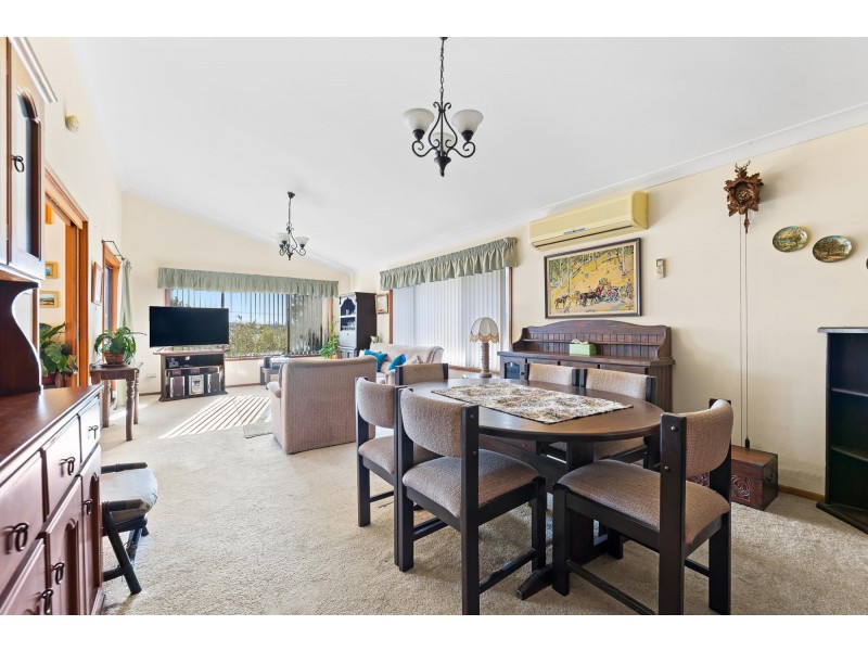 8 Pleasant Place, Tuross Head NSW 2537