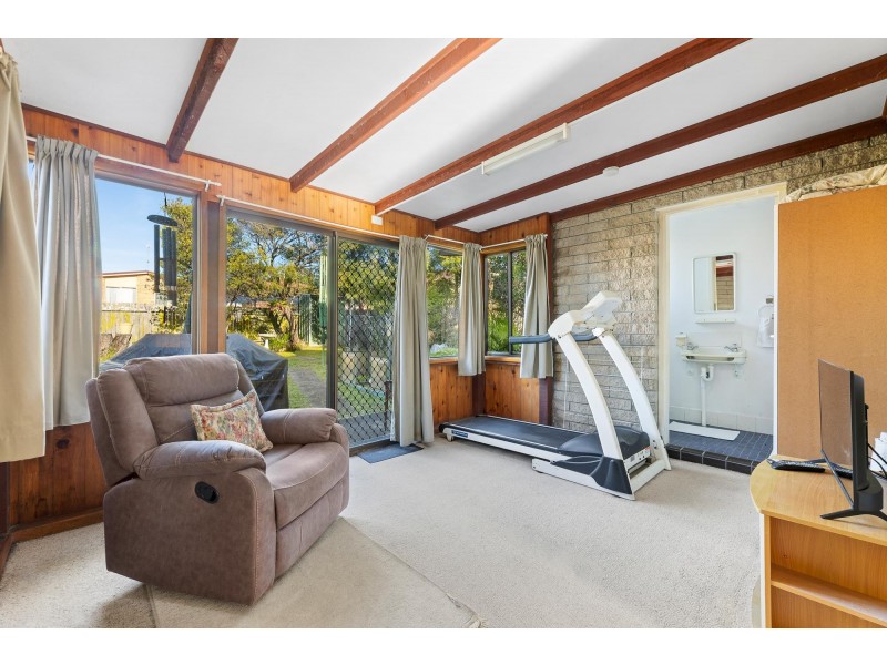 8 Pleasant Place, Tuross Head NSW 2537