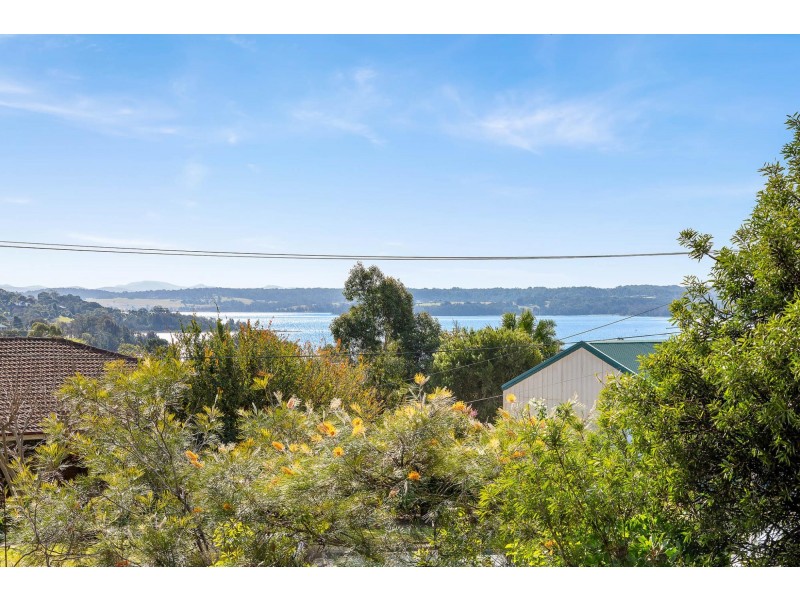 8 Pleasant Place, Tuross Head NSW 2537