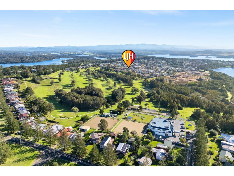 8 Pleasant Place, Tuross Head NSW 2537