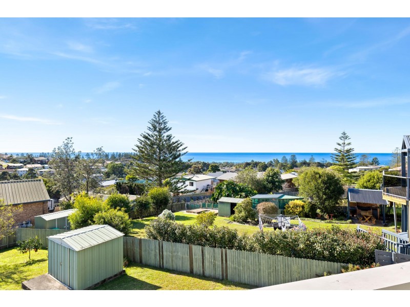 30 Hawkins Road, Tuross Head NSW 2537