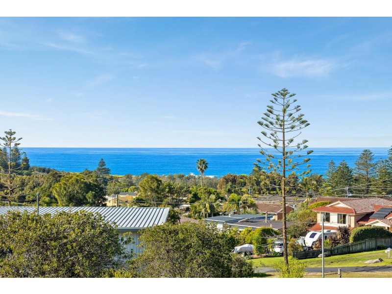 44 Hawkins Road, Tuross Head NSW 2537