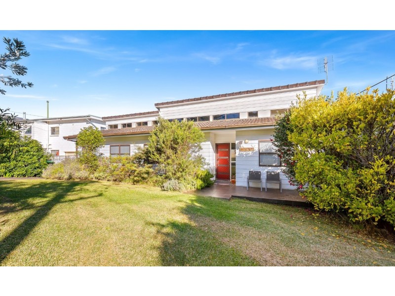 3 Raleigh Crescent, Tuross Head NSW 2537