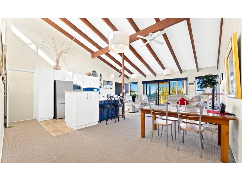 3 Raleigh Crescent, Tuross Head NSW 2537