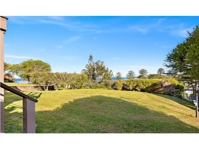 3 Raleigh Crescent, Tuross Head NSW 2537