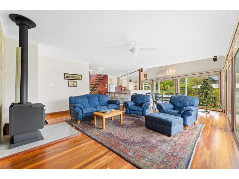 90 Nelson Parade, Tuross Head NSW 2537