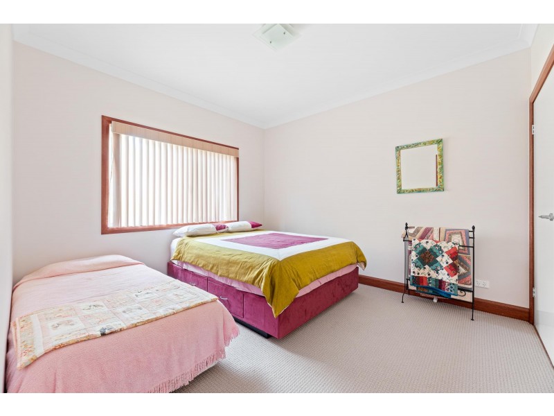 90 Nelson Parade, Tuross Head NSW 2537