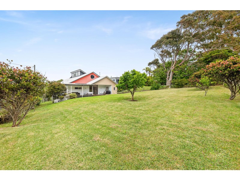 90 Nelson Parade, Tuross Head NSW 2537