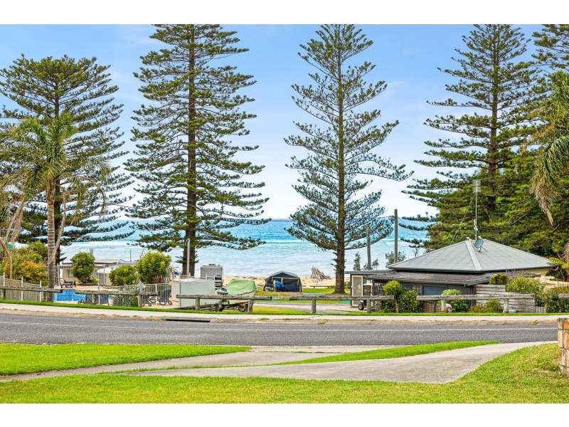 90 Nelson Parade, Tuross Head NSW 2537