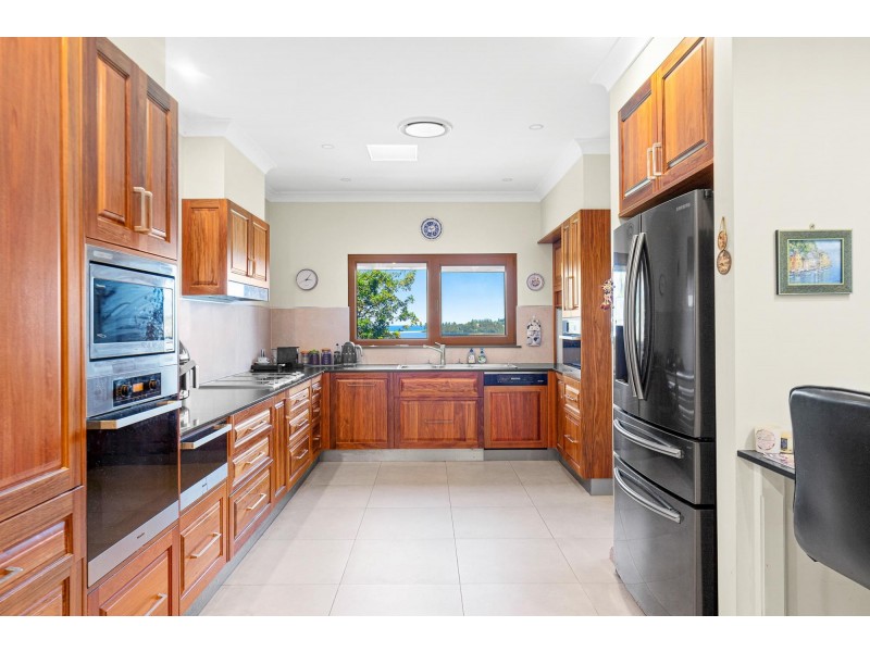 48 Windward Close, Tuross Head NSW 2537