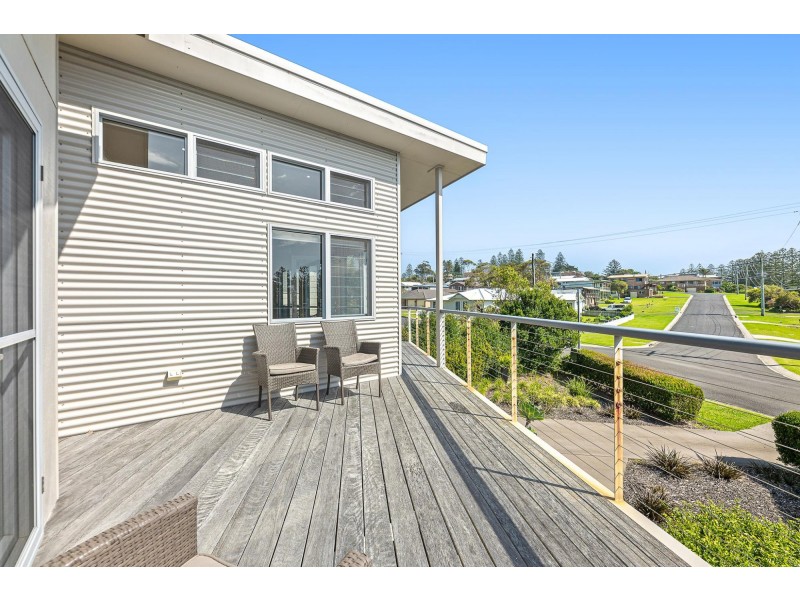 23 Beach Street, Tuross Head NSW 2537