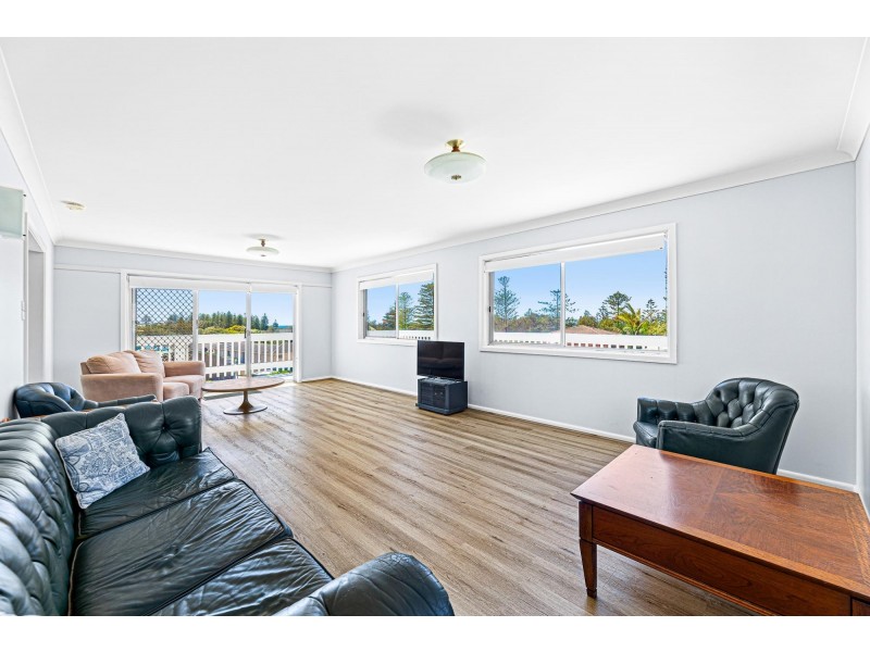 58 Evans Road, Tuross Head NSW 2537