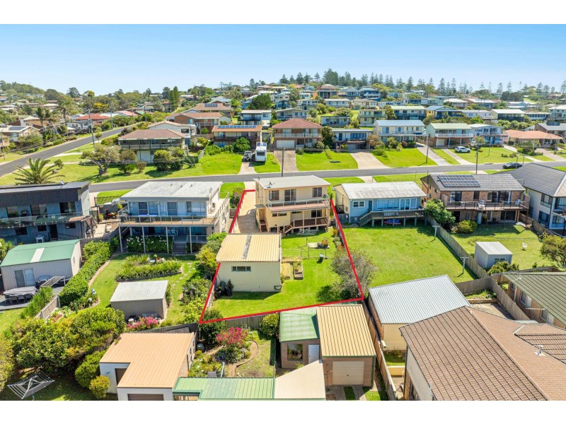 26 Surf Street, Tuross Head NSW 2537