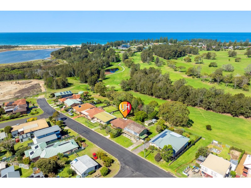 51 Coila Avenue, Tuross Head NSW 2537