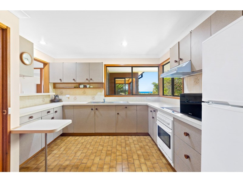 51 Coila Avenue, Tuross Head NSW 2537