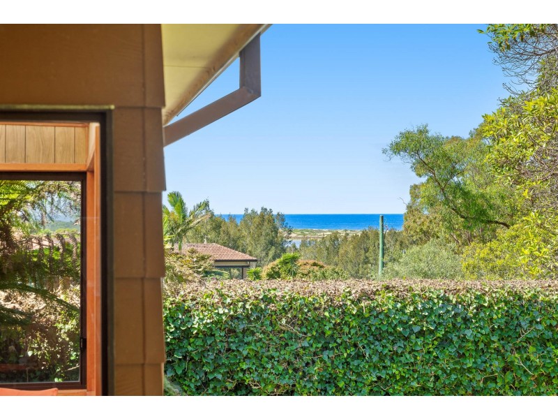 51 Coila Avenue, Tuross Head NSW 2537