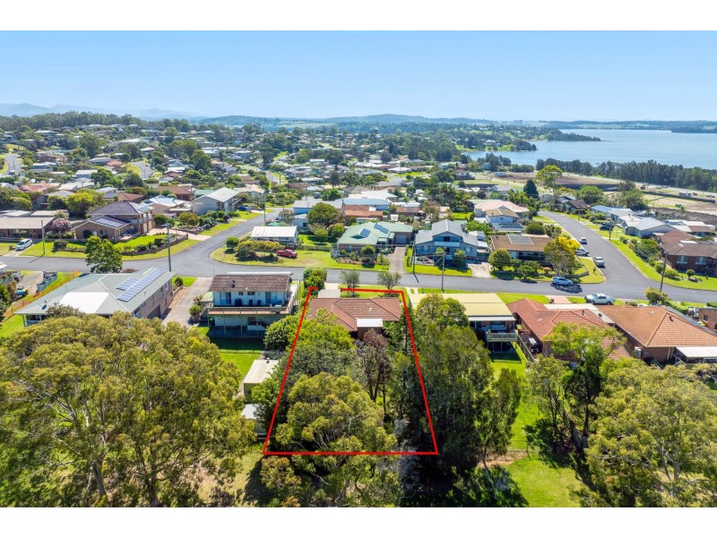 51 Coila Avenue, Tuross Head NSW 2537