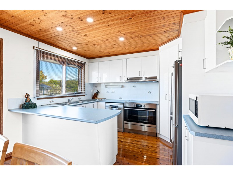 41 Lake Street, Tuross Head NSW 2537