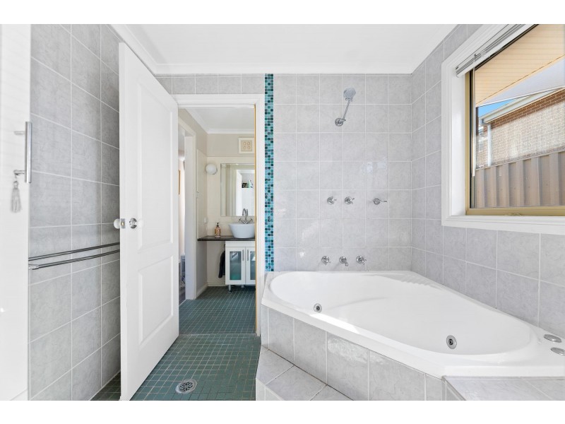 17 Manly Street, Tuross Head NSW 2537