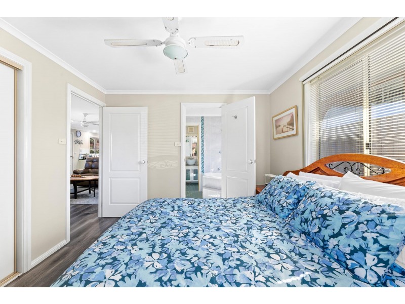 17 Manly Street, Tuross Head NSW 2537