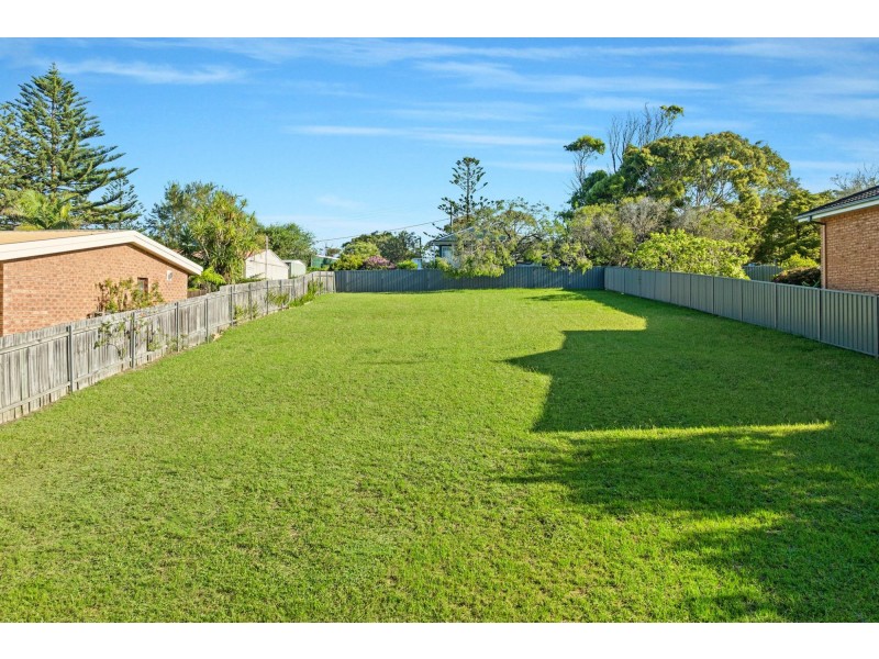 15 Norfolk Boulevard, Tuross Head NSW 2537