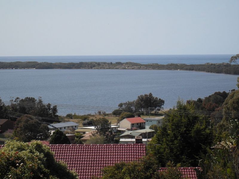 75 Coogee Street, Tuross Head NSW 2537