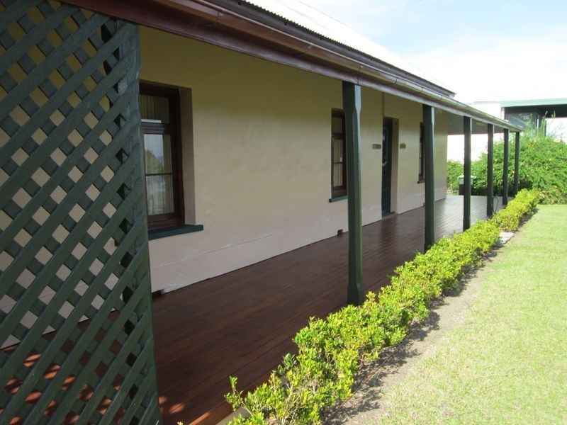 18 Coral Cres, Tuross Head NSW 2537
