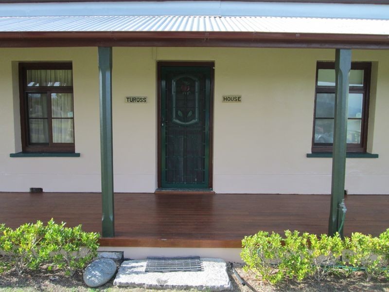 18 Coral Cres, Tuross Head NSW 2537