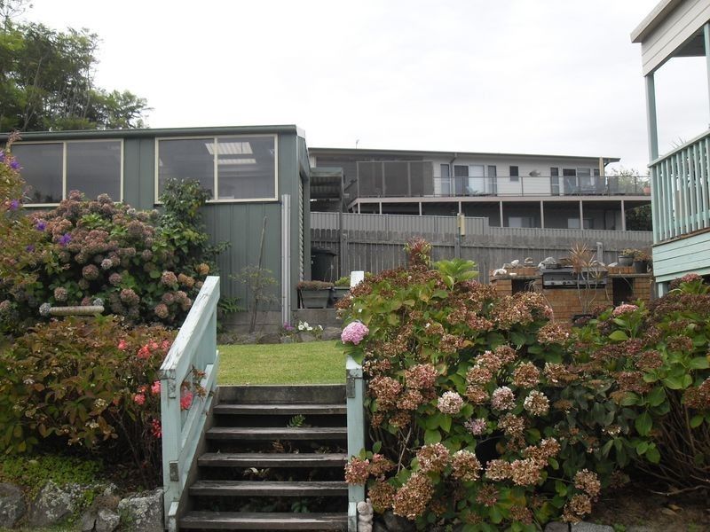 33 Marlin Street, Tuross Head NSW 2537