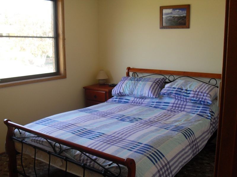 3 Grenville Avenue, Tuross Head NSW 2537