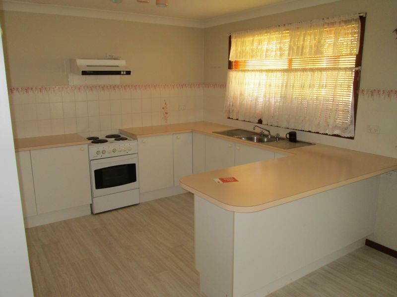 10 Beach Street, Tuross Head NSW 2537