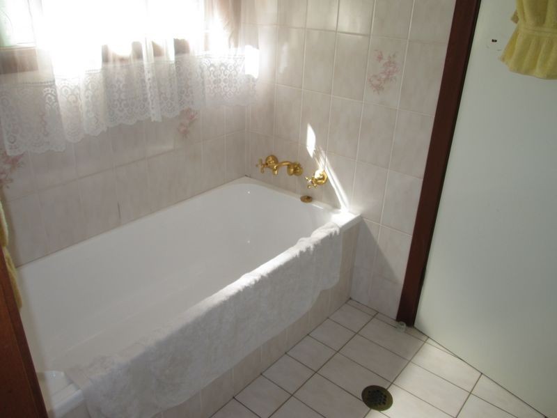 10 Beach Street, Tuross Head NSW 2537