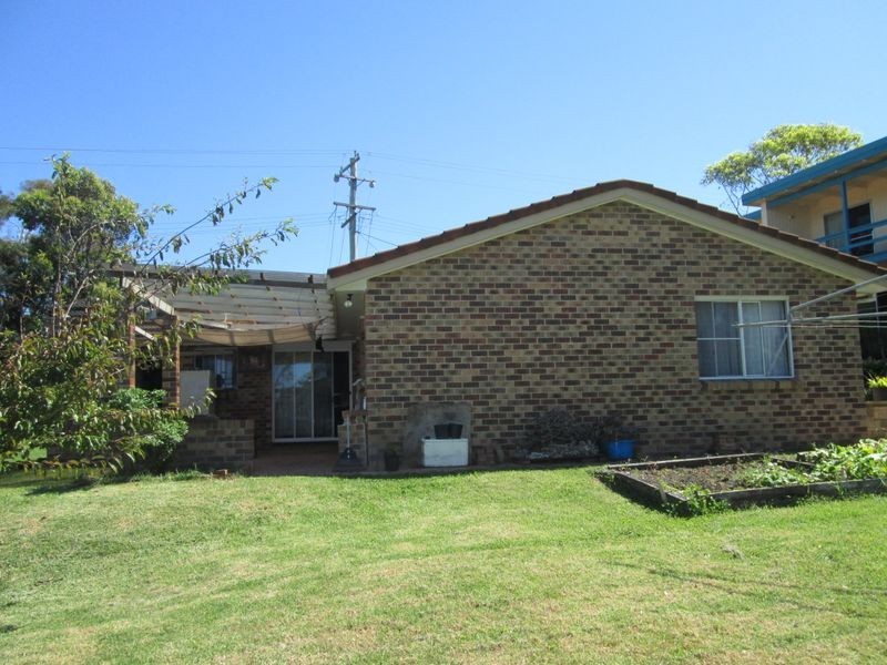 10 Beach Street, Tuross Head NSW 2537