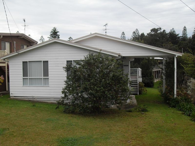 20 Beach Street, Tuross Head NSW 2537
