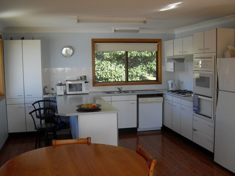 10 Chauvel Crescent, Tuross Head NSW 2537