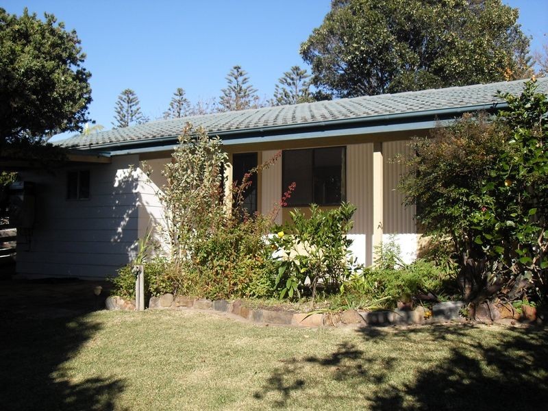 10 Chauvel Crescent, Tuross Head NSW 2537