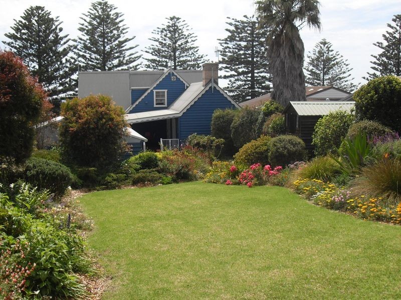 13 Tuross Boulevarde, Tuross Head NSW 2537