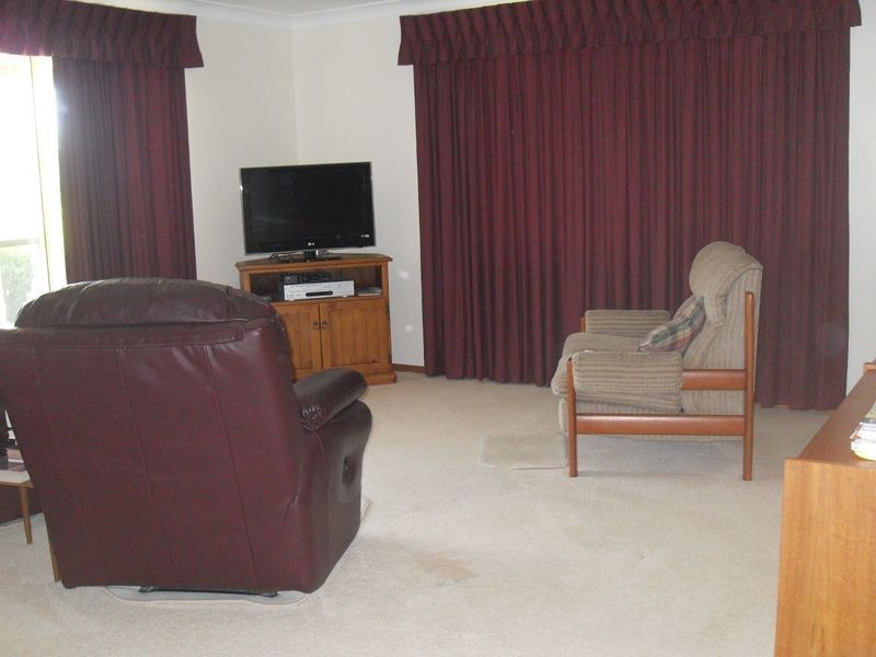 43 Forest Lake Close, Tuross Head NSW 2537