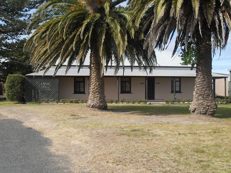 18 Coral Crescent, Tuross Head NSW 2537