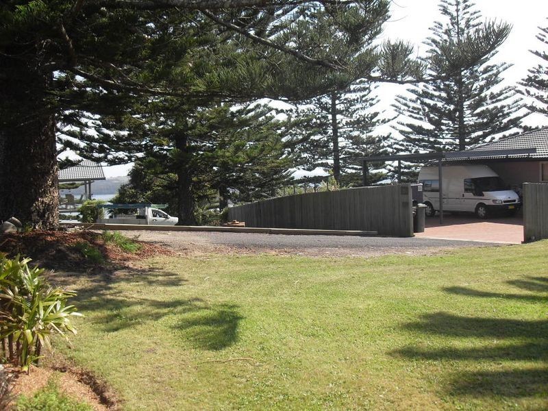 18 Coral Crescent, Tuross Head NSW 2537